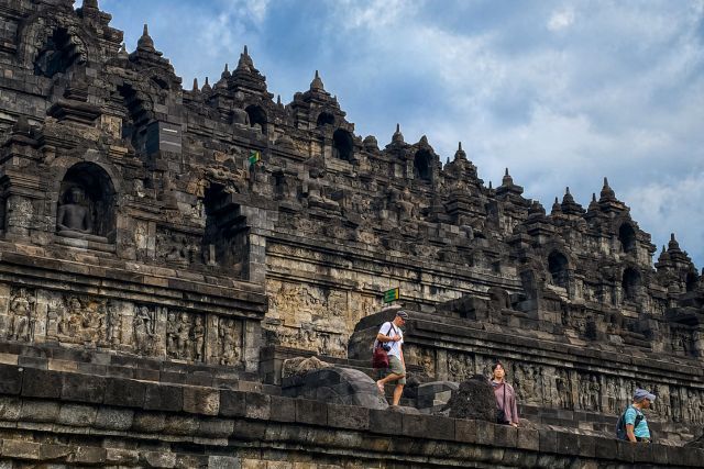 half-day tour yogyakarta, rent a car in yogyakarta with driver 6 hours, half-day tour yogyakarta