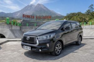 car rental innova with driver in yogyakarta