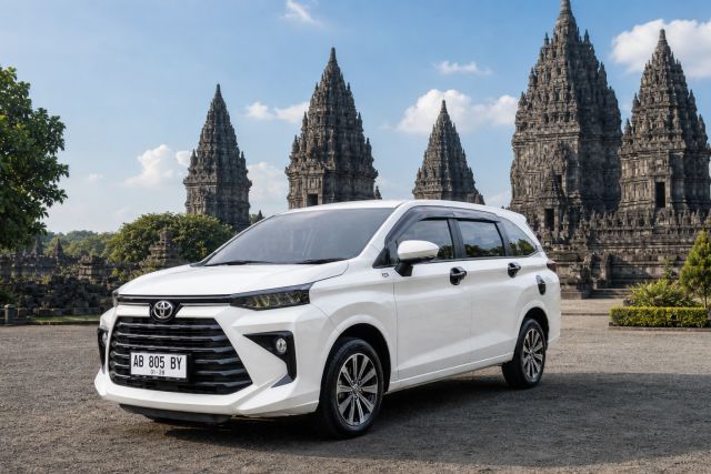 hire a car avanza xenia in yogyakarta