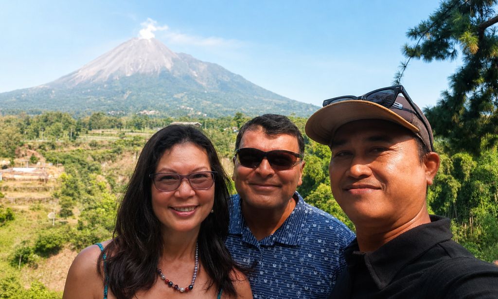 Cheap car hire with driver in Yogyakarta